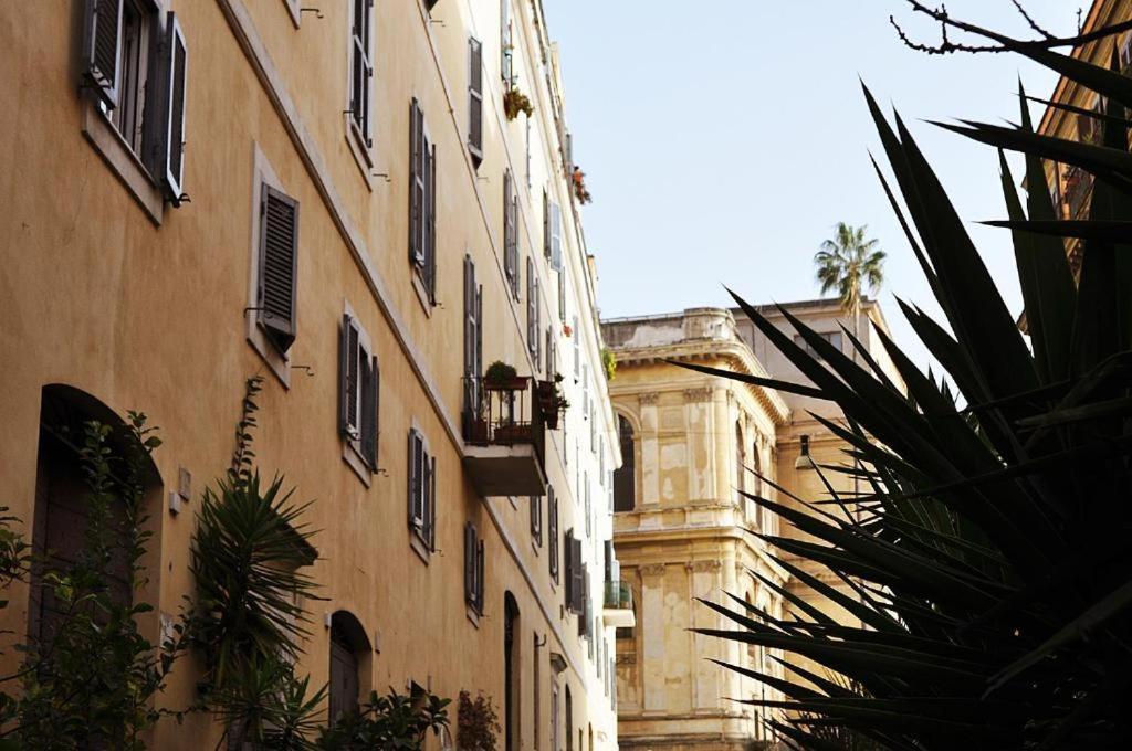 Colosseo Flats And Penthouse Рим Екстериор снимка