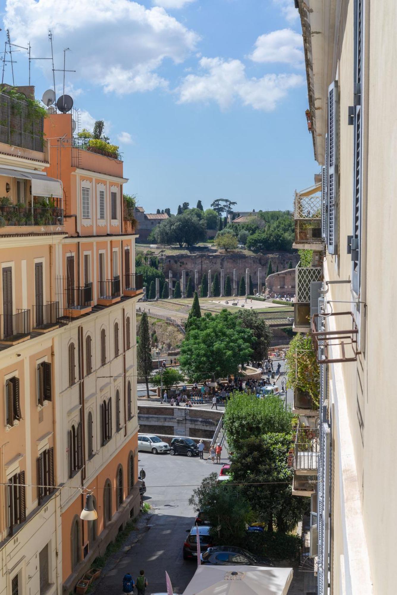 Colosseo Flats And Penthouse Рим Екстериор снимка